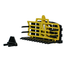 Load image into Gallery viewer, BRITAINS FRONT BUCK RAKE 1:32 SCALE