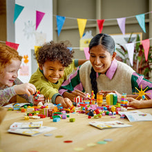 Load image into Gallery viewer, LEGO Classic 11029 Creative Party Set