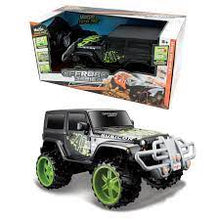 Load image into Gallery viewer, Maisto 1:16 Jeep Wrangler Rubicon Remote Control Car