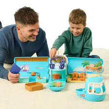 Load image into Gallery viewer, Bluey Transforming 3-in-1 Airplane Playset