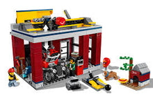 Load image into Gallery viewer, LEGO City - Tuning Workshop - Age 6+