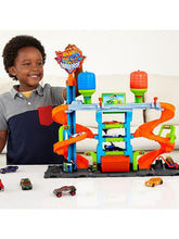 Load image into Gallery viewer, Hot Wheels City Mega Tower Car Wash Playset