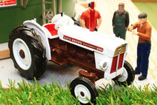 Load image into Gallery viewer, Britains 43415 David Brown 990 Selecamatic Tractor 1:32
