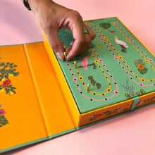 Load image into Gallery viewer, Gibsons The Art File Cribbage
