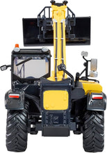 Load image into Gallery viewer, Britains 43395 New Holland TH7.42 Telehandler 1:32 – Die-Cast Model
