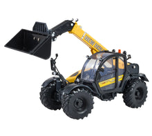 Load image into Gallery viewer, Britains 43395 New Holland TH7.42 Telehandler 1:32 – Die-Cast Model

