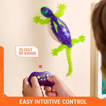 Load image into Gallery viewer, Hex Bots Glow in the Dark R/C Wall Crawler Gecko - Purple
