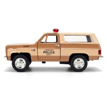 Load image into Gallery viewer, Stranger Things Hopper's Chevy Blazer 1:32 Scale Diecast Car

