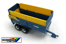 Load image into Gallery viewer, Kane 16 Tonne Silage Trailer Authentic Farm Model from Britains - 1:32 scale (Britains 42700)
