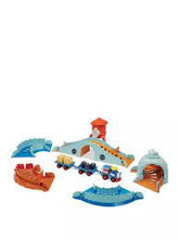 Load image into Gallery viewer, Little Tikes Slammin Racers Runaway Railroad Set

