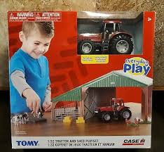 Farm Building Set with Case IH Magnum 305 Tractor set