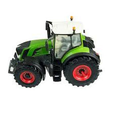 Load image into Gallery viewer, Britains 1:32 scale Fendt 828 Vario Tractor

